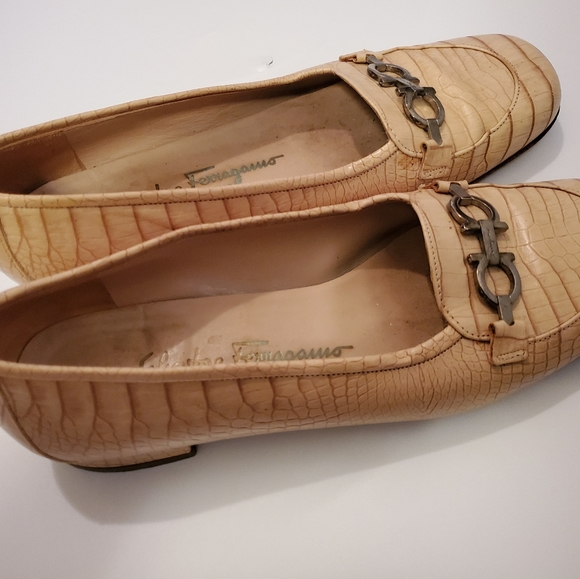 Salvatore Ferragamo alligator pumps - Picture 9 of 10